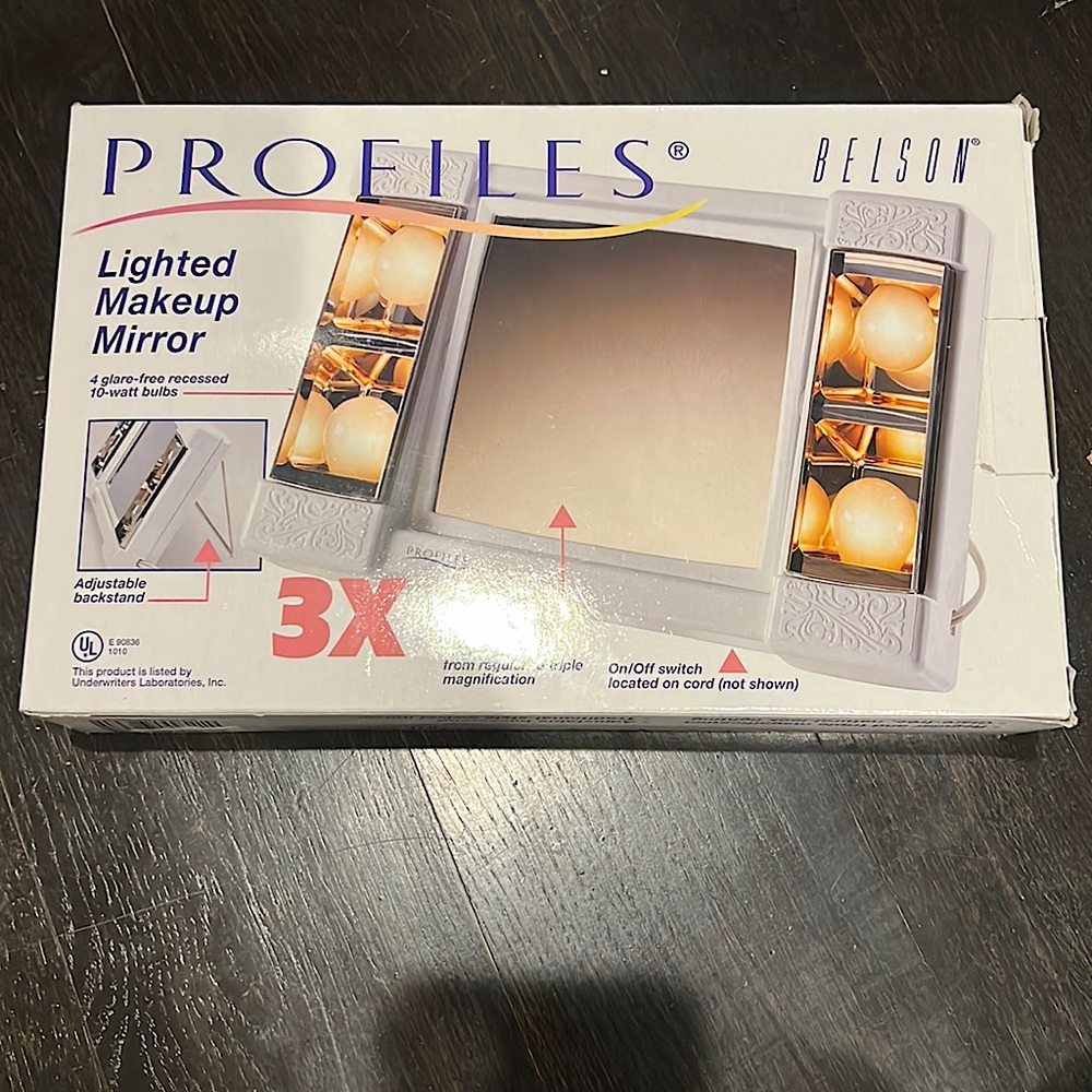 Profiles Belson lighted makeup mirror